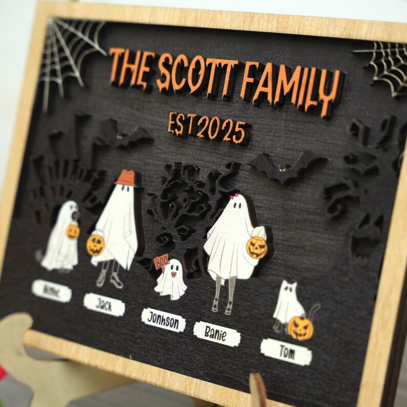 Halloween Spooky Family Sign - Custom Wooden Name Decor